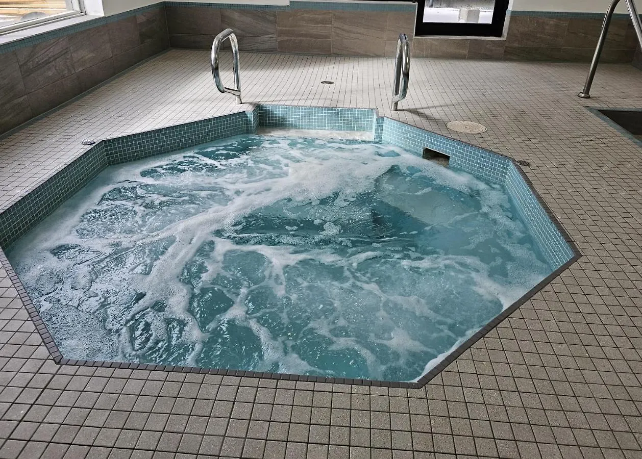 Vittoria Hotel & Suites Niagara Falls 4*,