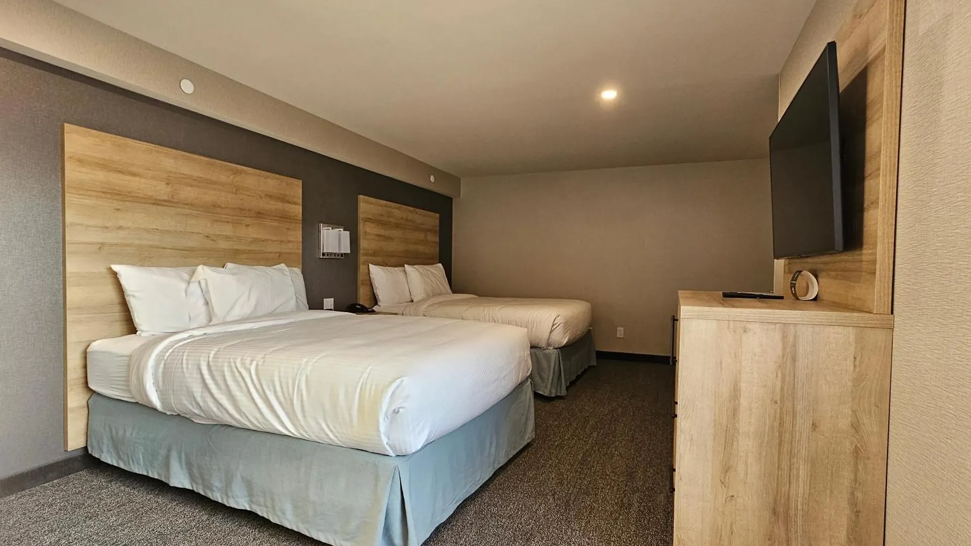 Vittoria Hotel & Suites Niagara Falls