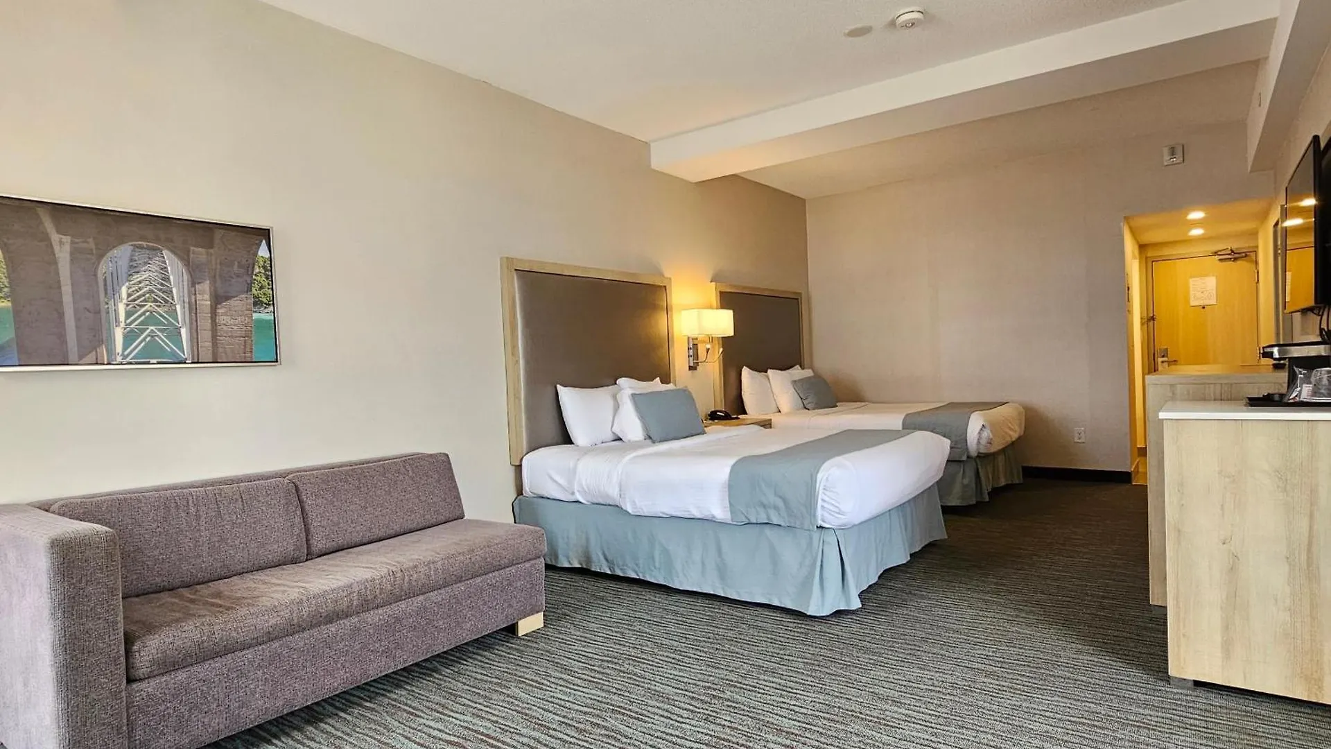 Vittoria Hotel & Suites Niagara Falls 4*,