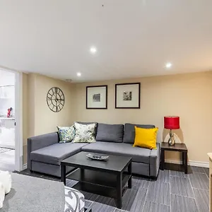 Newly Renovated - Cozy 1Br Apt With Netflix - Prime Location Toronto