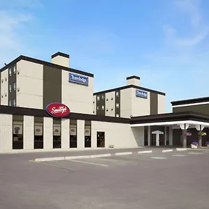 Отель Travelodge By Wyndham West Эдмонтон