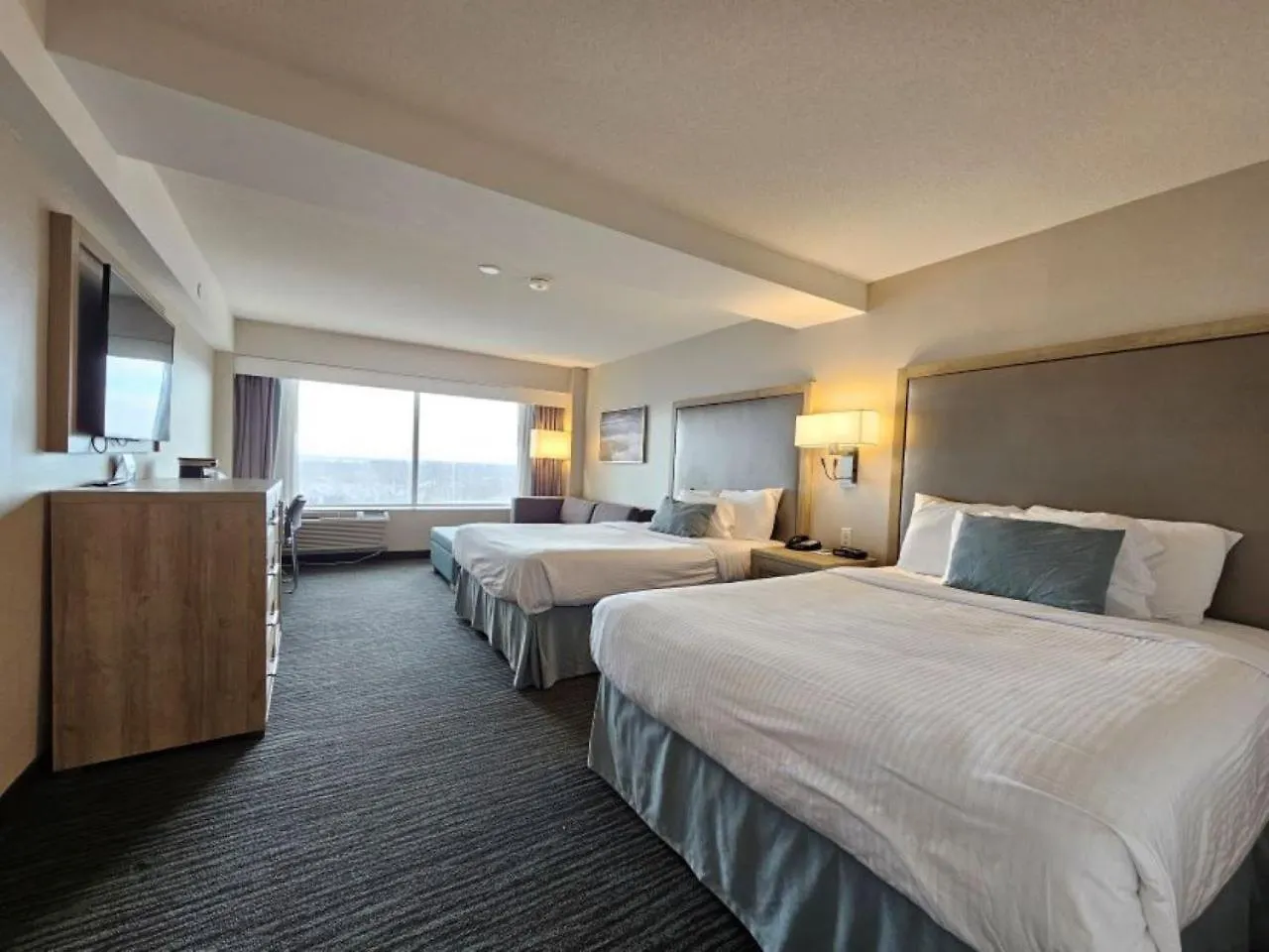 Vittoria Hotel & Suites Niagara Falls 4*,