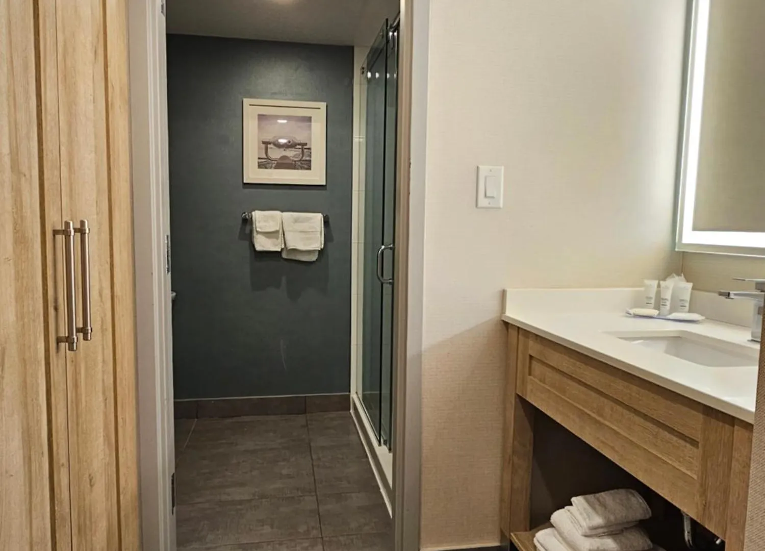 ****  Vittoria Hotel & Suites شلالات نياغارا كندا